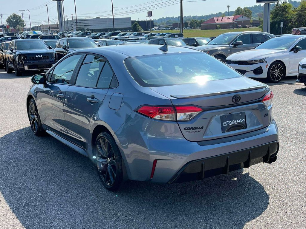 Used 2025 Toyota Corolla SE FWD image 25