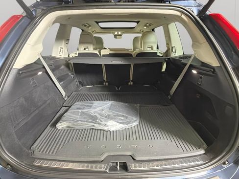 Used 2023 Volvo XC90 B5 Core w/ Protection Package Premier AWD/4WD image 30