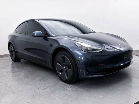 Used 2023 Tesla Model 3 Standard Range RWD image 10