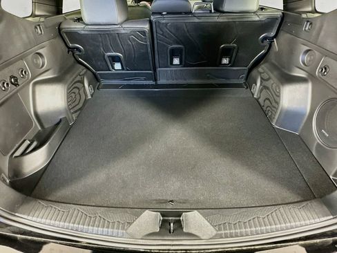 Used 2025 Subaru Forester Touring AWD/4WD image 35