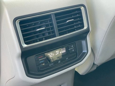Certified 2026 Volkswagen Atlas SE AWD/4WD image 10