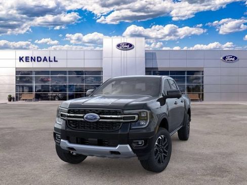 Used 2026 Ford Ranger Lariat w/ FX4 Off-Road Package AWD/4WD image 2