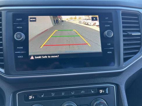 Used 2020 Volkswagen Atlas Cross Sport SE w/ Towing Package image 20