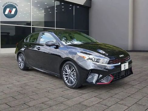Used 2022 Kia Forte GT-Line w/ GT-Line Premium Package image 7
