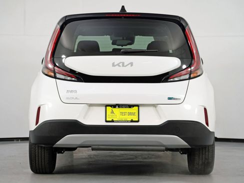 Used 2024 Kia Soul EX image 10