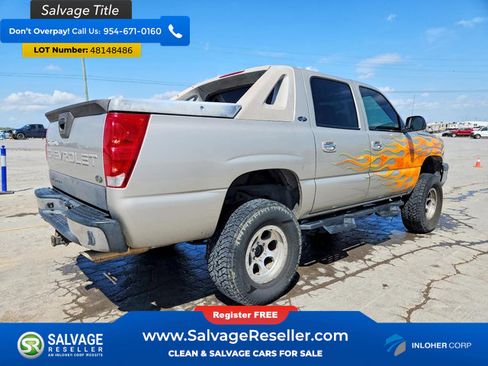 Used 2004 Chevrolet Avalanche 4x4 w/ Preferred Equipment Group image 4