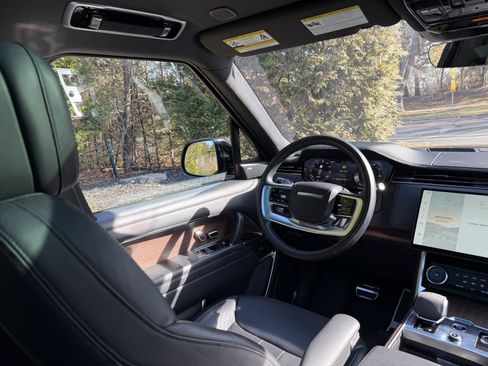 Used 2023 Land Rover Range Rover SE image 14