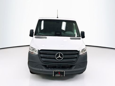 Used 2025 Mercedes-Benz Sprinter 2500 image 2