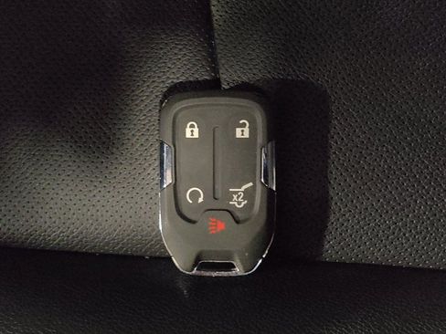 Used 2023 GMC Terrain SLT FWD image 32