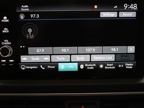 Used 2025 Honda Pilot Touring image 24