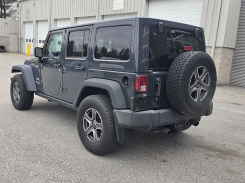 Used 2017 Jeep Wrangler Unlimited Sport w/ Quick Order Package 24S AWD/4WD image 5