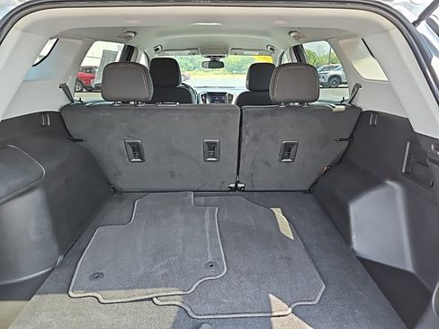 Used 2024 GMC Terrain SLE image 26