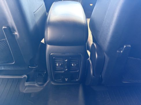 Used 2017 Jeep Grand Cherokee Altitude AWD/4WD image 21