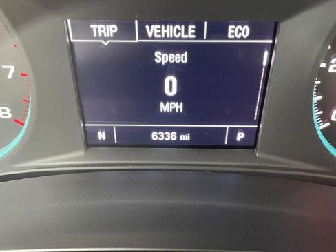 Used 2025 Chevrolet Malibu RS FWD image 3