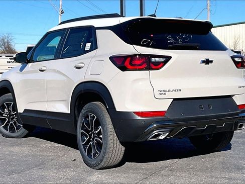 New 2026 Chevrolet TrailBlazer ACTIV w/ Convenience Package image 3