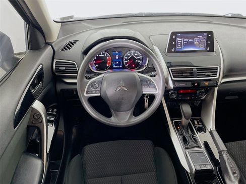 Used 2020 Mitsubishi Eclipse Cross LE image 24