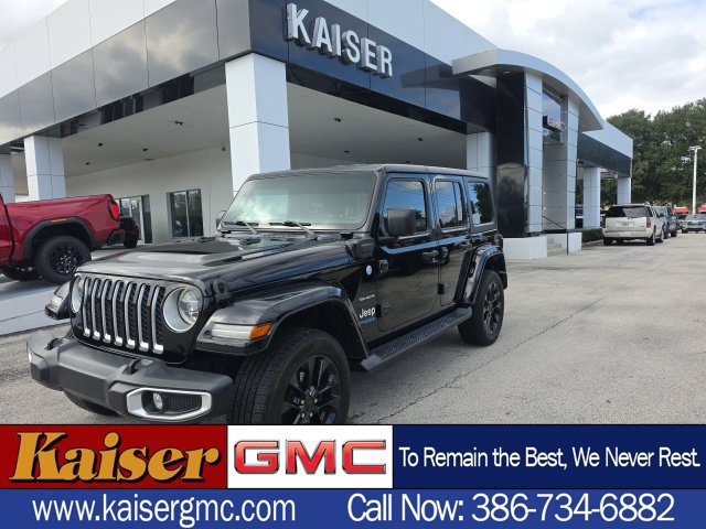 Used 2021 Jeep Wrangler Unlimited Sahara AWD/4WD image 1