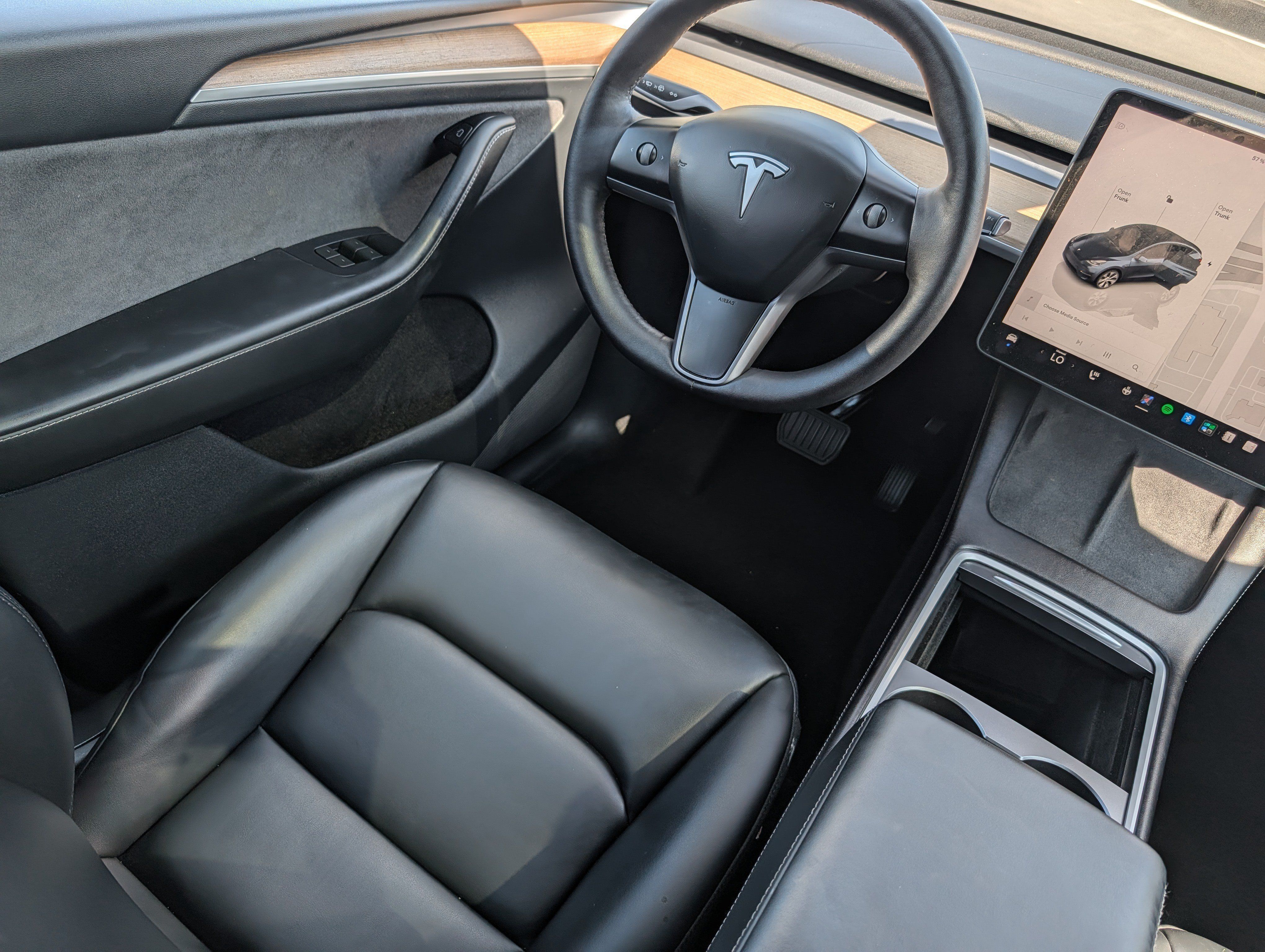 Used 2024 Tesla Model Y Long Range AWD/4WD image 8