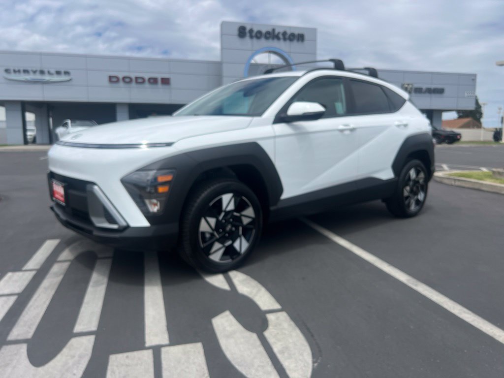Used 2025 Hyundai Kona SEL AWD/4WD image 4