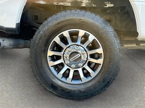 Used 2021 Ford F250 Lariat w/ Lariat Value Package image 30