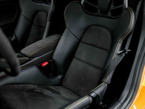 Used 2025 Porsche 718 Cayman GT4 RS image 75