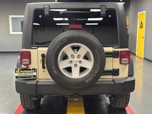 Used 2011 Jeep Wrangler Unlimited Sport image 5