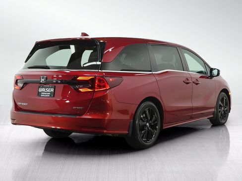 Used 2024 Honda Odyssey Sport image 6