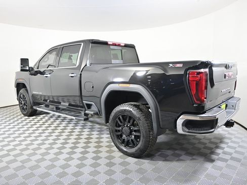 Used 2023 GMC Sierra 2500 SLT w/ SLT Premium Package image 4
