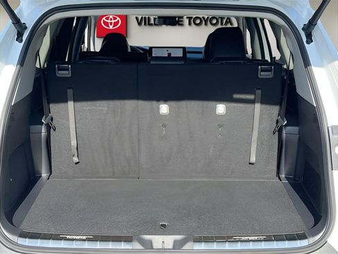 Used 2025 Toyota Grand Highlander FWD image 25