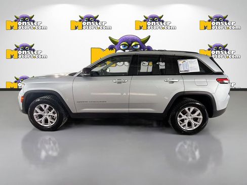 Used 2022 Jeep Grand Cherokee Limited w/ Luxury Tech Group II AWD/4WD image 8