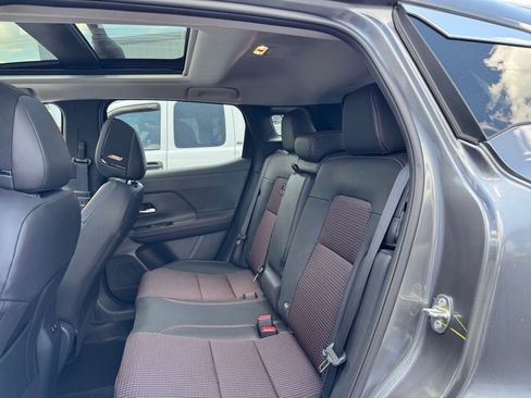 New 2025 Nissan Kicks SR w/ SR Premium Package FWD image 12