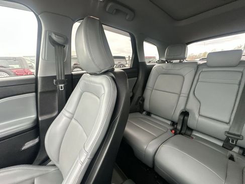 Used 2022 Lincoln Corsair Reserve w/ Sport Package image 12