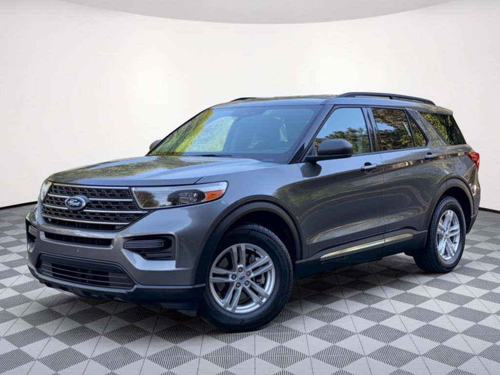 Used 2022 Ford Explorer XLT RWD image 1