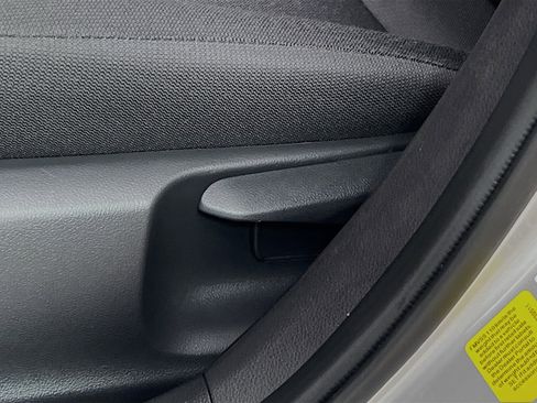 Used 2025 Toyota Corolla LE FWD image 16