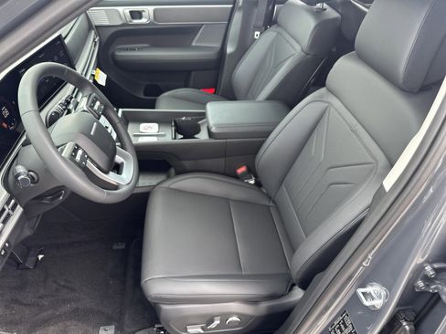 Used 2026 Hyundai Santa Fe SEL FWD image 18