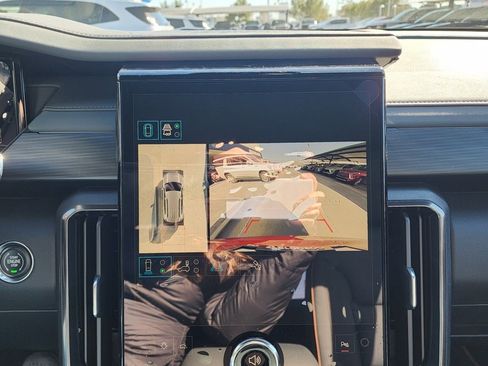 New 2026 GMC Acadia AT4 image 31