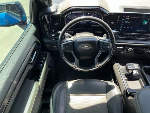 Used 2023 Chevrolet Silverado 1500 ZR2 w/ Technology Package AWD/4WD image 12