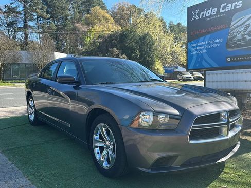 Used 2014 Dodge Charger SE w/ Sport Appearance Group image 1