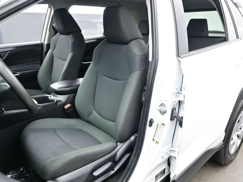 Used 2024 Toyota RAV4 LE image 11