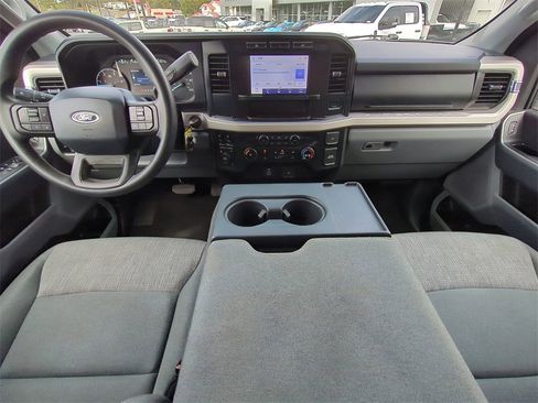 Used 2024 Ford F250 XLT image 15