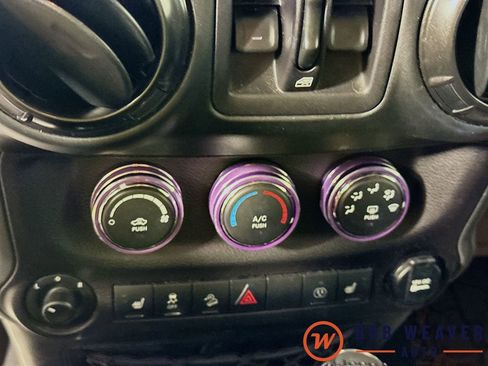 Used 2017 Jeep Wrangler Unlimited Sahara image 16