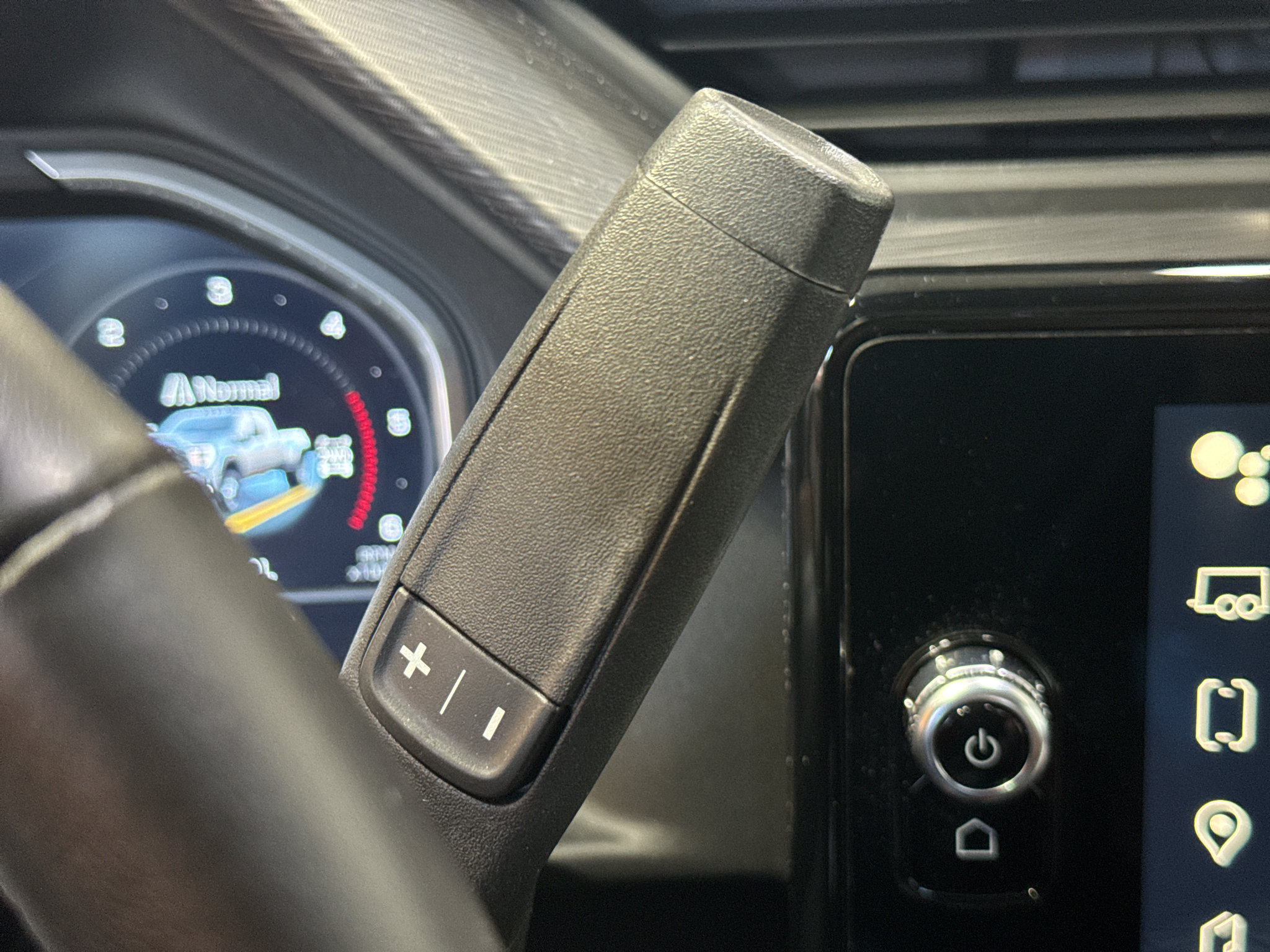 Used 2024 GMC Sierra 3500 Denali Ultimate AWD/4WD image 33