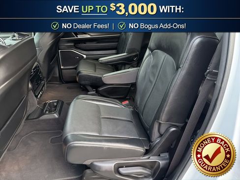 Used 2024 Jeep Wagoneer Series III image 19