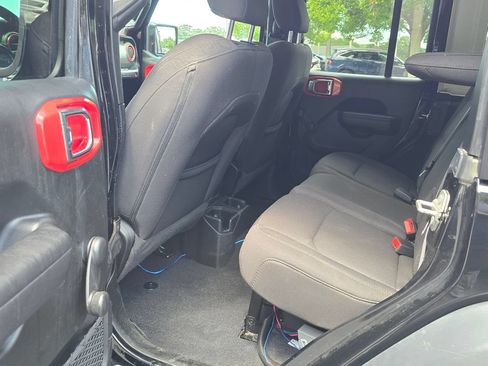 Used 2023 Jeep Wrangler Unlimited Sport AWD/4WD image 11