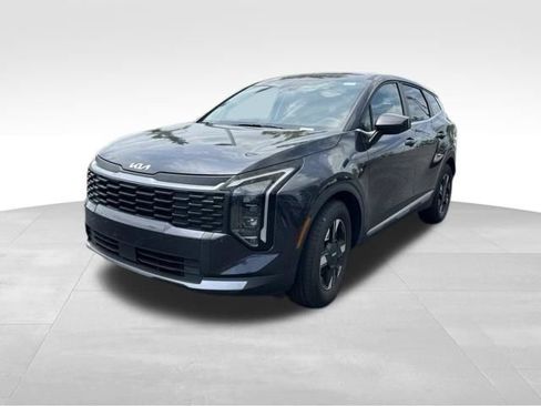 Used 2026 Kia Sportage LX FWD image 3