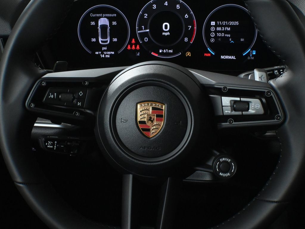 Used 2026 Porsche Cayenne Coupe AWD/4WD image 19