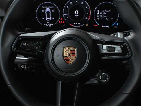 Used 2026 Porsche Cayenne Coupe AWD/4WD image 19
