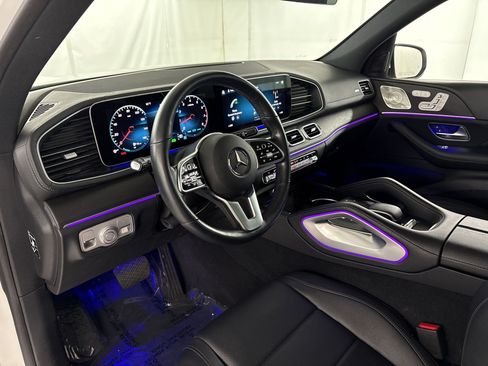 Certified 2022 Mercedes-Benz GLS 450 4MATIC image 4