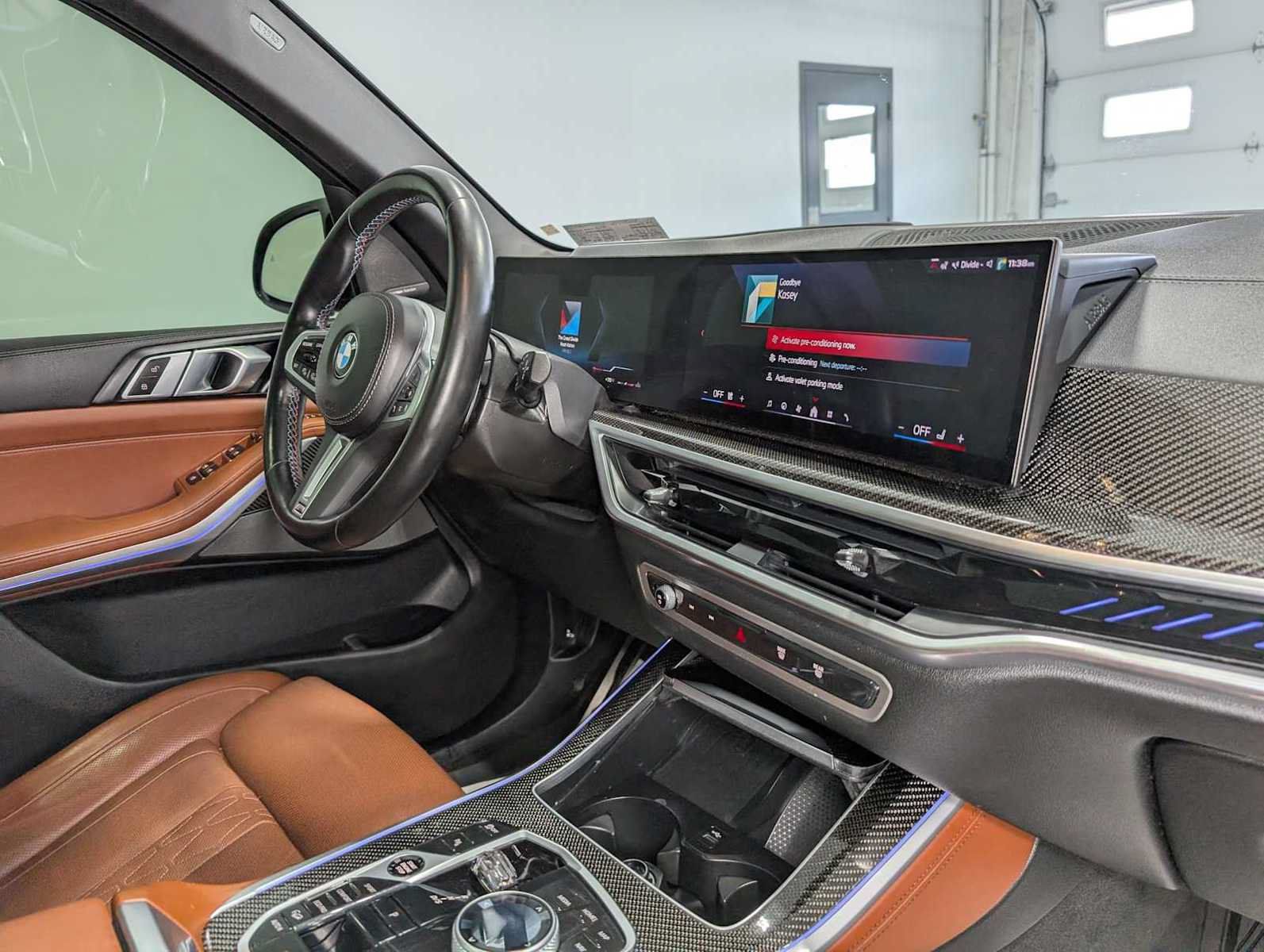 Used 2024 BMW X5 M60i AWD/4WD image 44