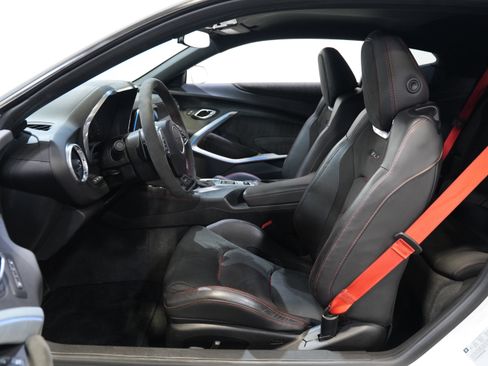 Used 2017 Chevrolet Camaro ZL1 RWD image 27